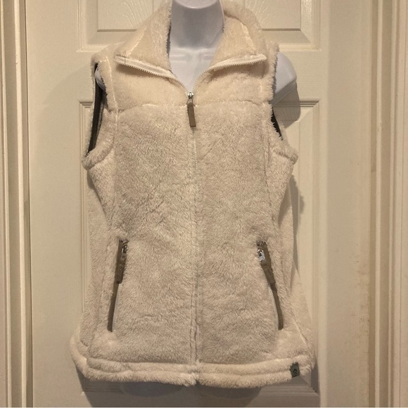 Free Country Jackets & Blazers - Ladies Free Country White Furry Vest